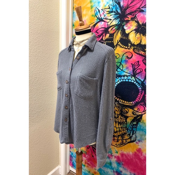 🌈 Amazing soft button top - Picture 3 of 11